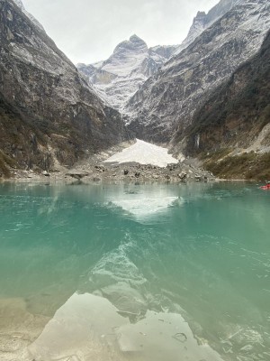 पर्यटकको रोजाइमा कास्की सिक्लेसको कफुचे हिमताल